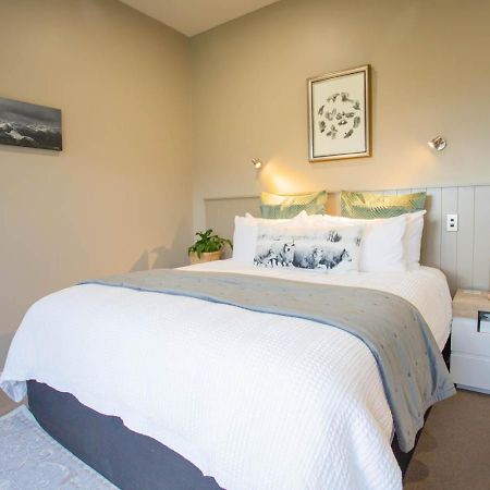 Dunluce Boutique B&B Te Anau Esterno foto