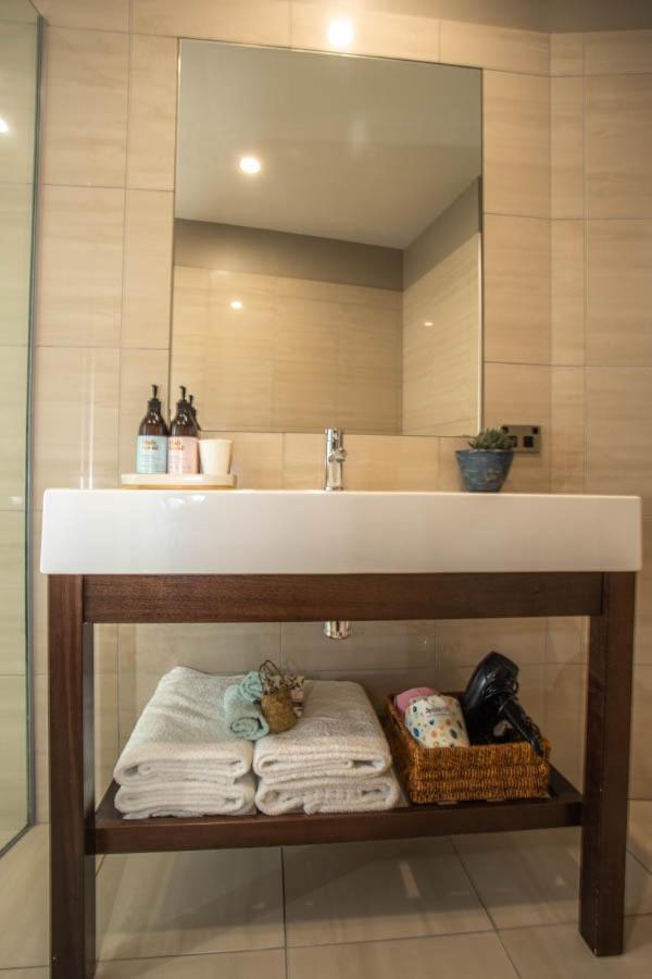 Dunluce Boutique B&B Te Anau Esterno foto