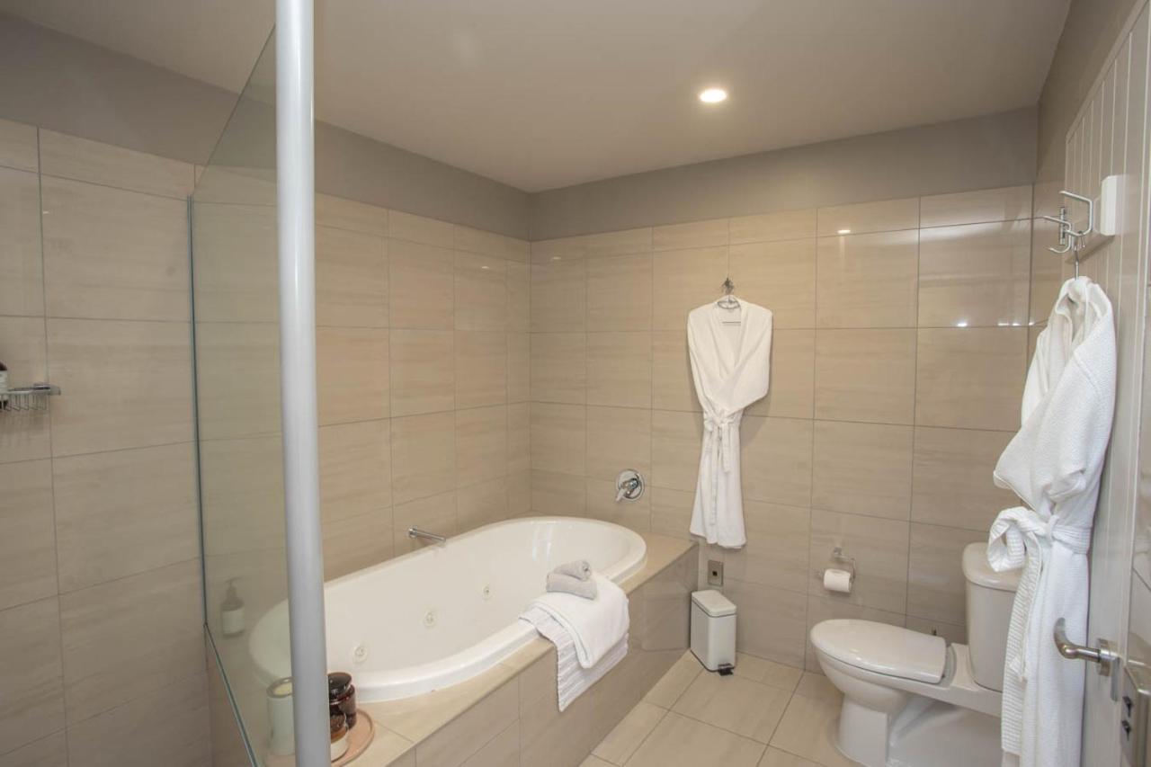 Dunluce Boutique B&B Te Anau Esterno foto