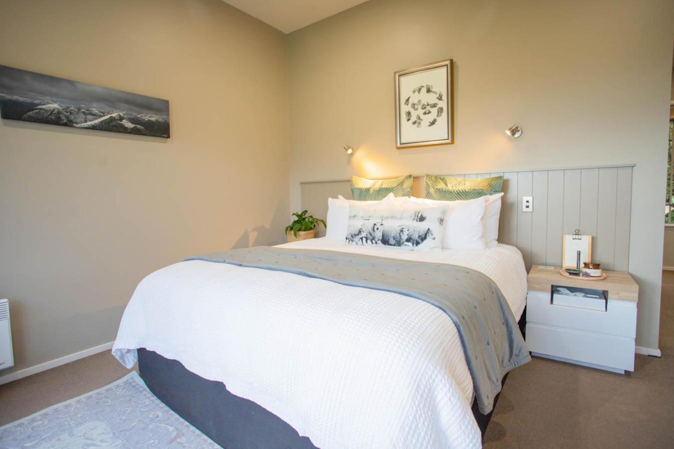 Dunluce Boutique B&B Te Anau Esterno foto