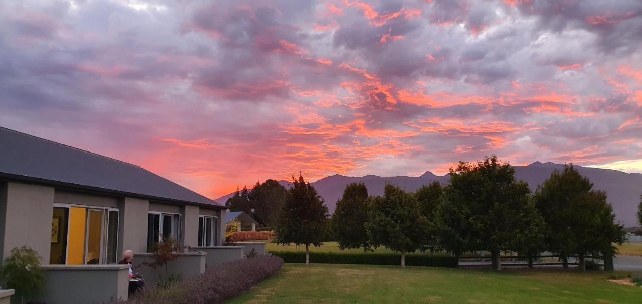 Dunluce Boutique B&B Te Anau Esterno foto